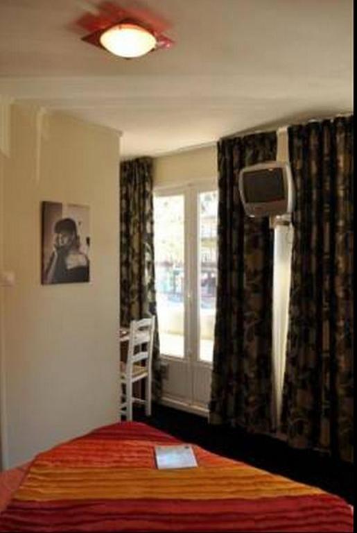 Hotel Du Beffroi Calais Pokoj fotografie